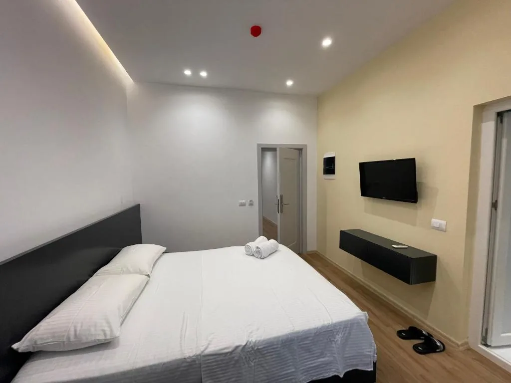 King Room with Garden View — Ladi Rooms